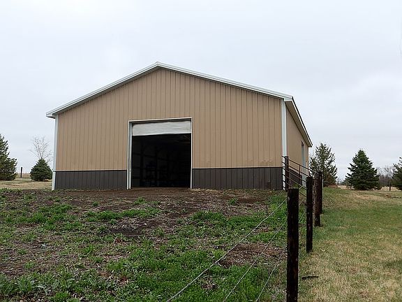 3rd image of 10400 W Bluff Rd