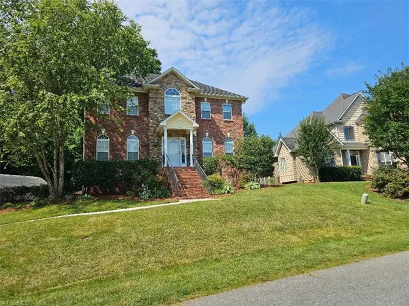 5107 Spiral Wood Dr, Clemmons, NC 27012