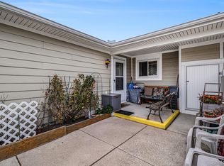 39824 Village Wood Cir, Novi, MI 48375