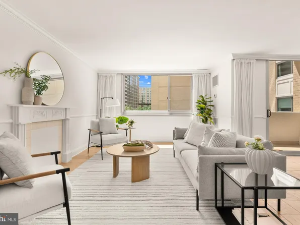 4601 N Park Ave APT 104-D, Chevy Chase, MD 20815