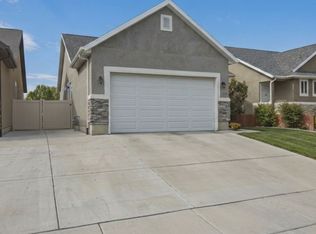 1854 E Shadow Dr, Eagle Mountain, UT 84005