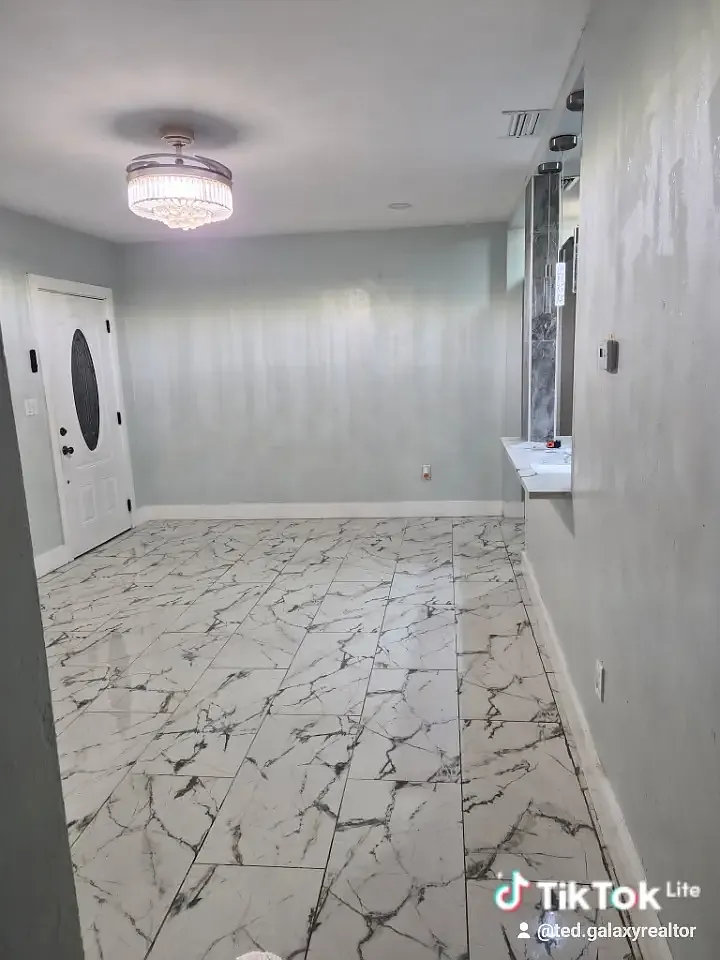 2 bed, 963 sqft, $2,500 — Photo 2