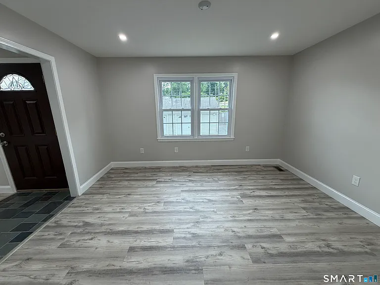 56 Janet Cir #7 — Photo 6