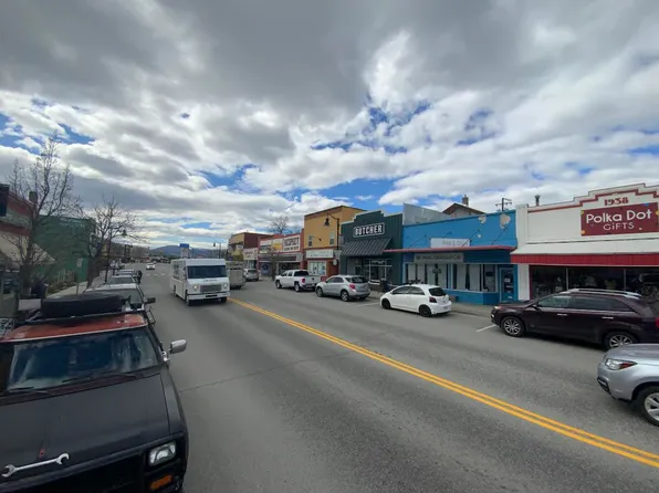 6257 Main St, Oliver, BC V0H 1T0