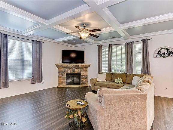 3rd image of 4031 Ellington Drive