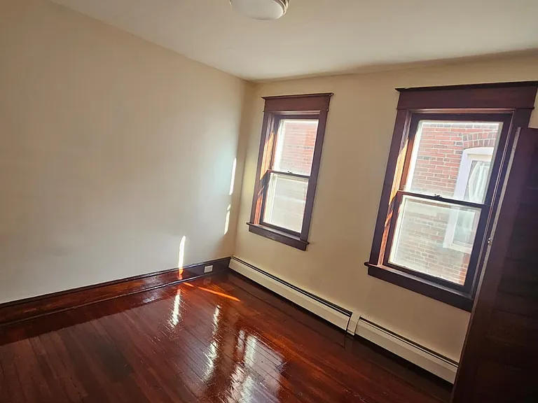 119 Virginia Ave — Photo 7