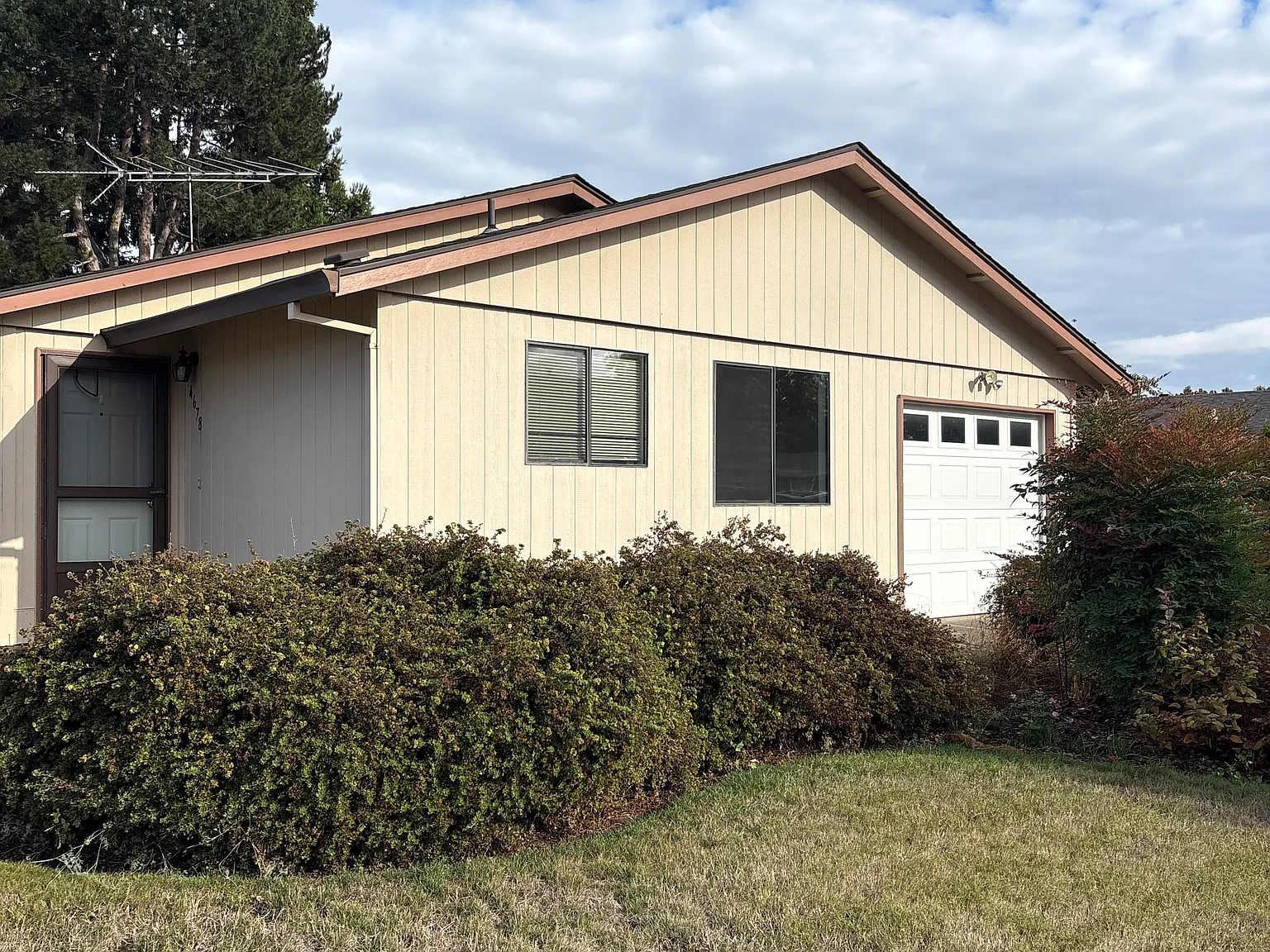 2 bed, 918 sqft, $1,900 — Photo 4
