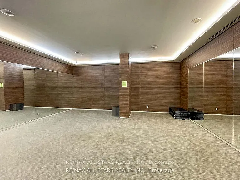 1030 King St W #908 — Photo 18