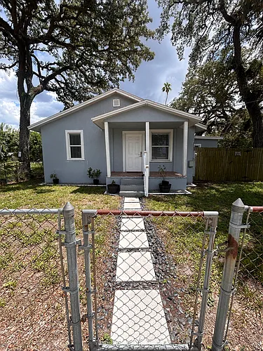 3001 E McBerry St Photo 1