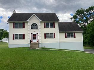 7 Cause Way, New Windsor, NY 12553