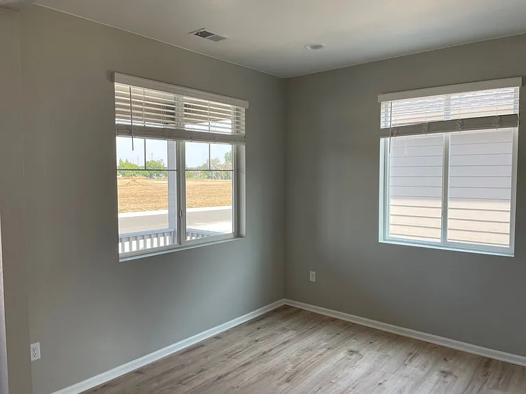 1105 Blue Bell Rd — Photo 14