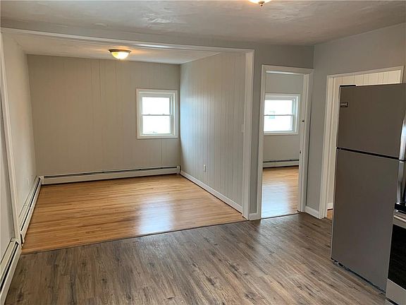5th image of 165 Newell Ave