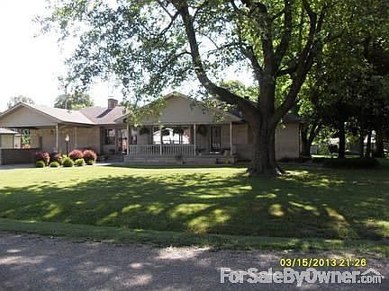 Additional front view with shade