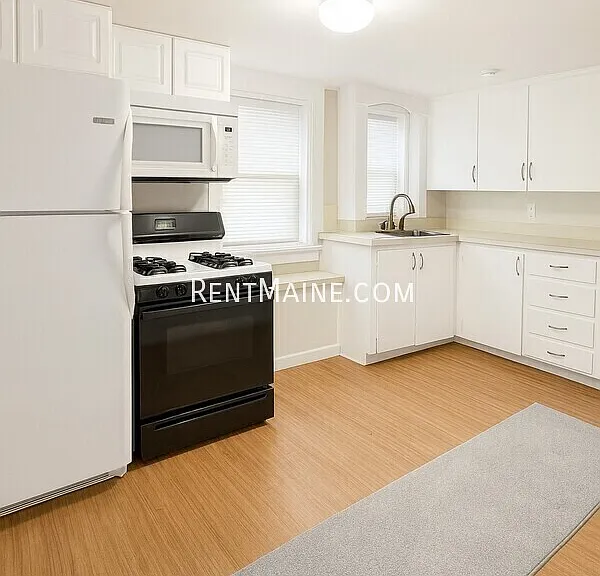 409 4th St #5 — Photo 2