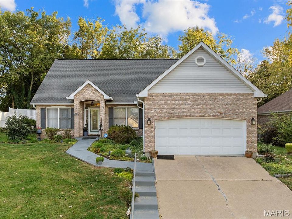 1st image of 614 Windy Ridge Dr