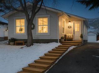 46 S Benchlands Dr, Cochrane, AB T4C 1C3