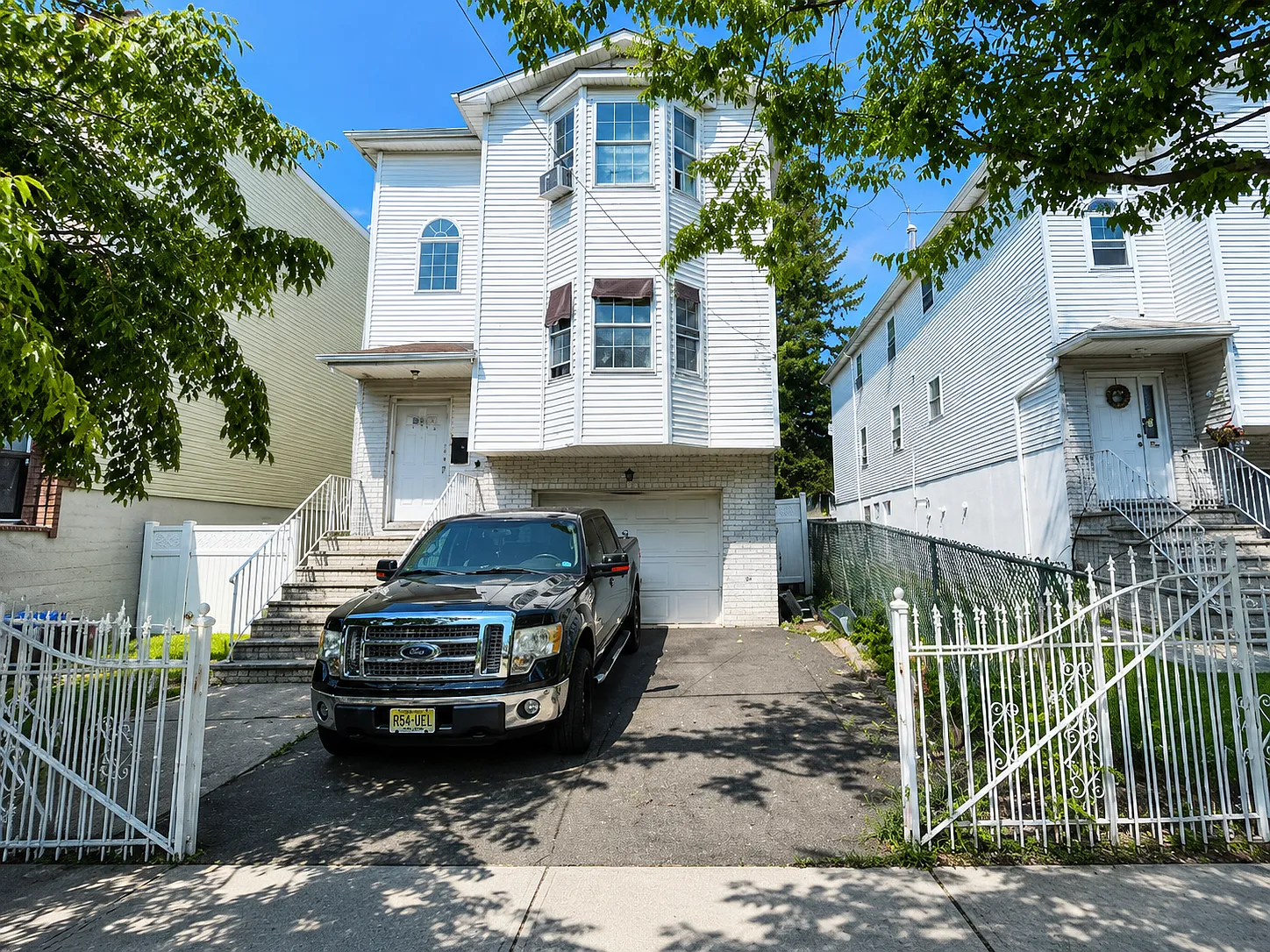 4 bed, 1350 sqft, $1,995 — Photo 4