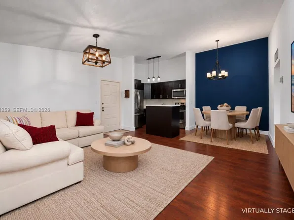 4944 NW 102nd Ave APT 204-3, Doral, FL 33178