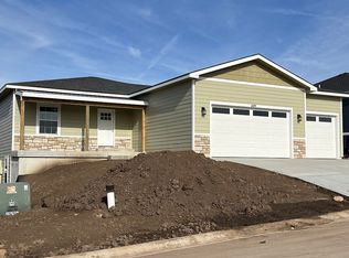 609 Heather Ct, Saint George, KS 66535