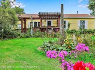 1063 Cranbrook Dr, Jackson, MI 49201