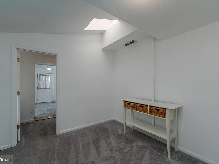 1153 Riverside Ave — Photo 26