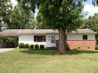 130 W Lincoln Rd, Oak Ridge, TN 37830