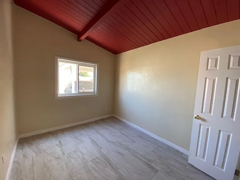 4901 Frink Ave — Photo 10