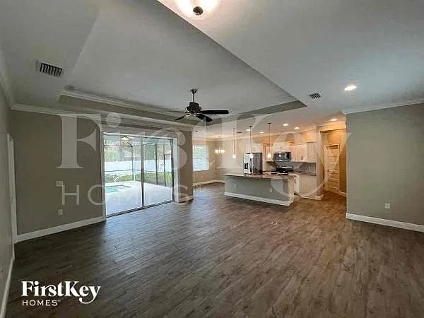 4099 Carver St — Photo 4