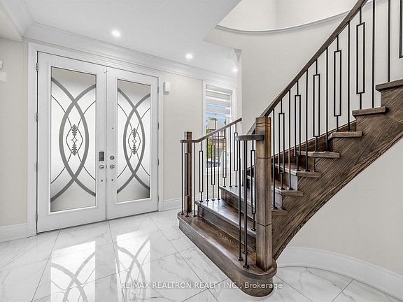 3rd image of 142 Auckland Dr