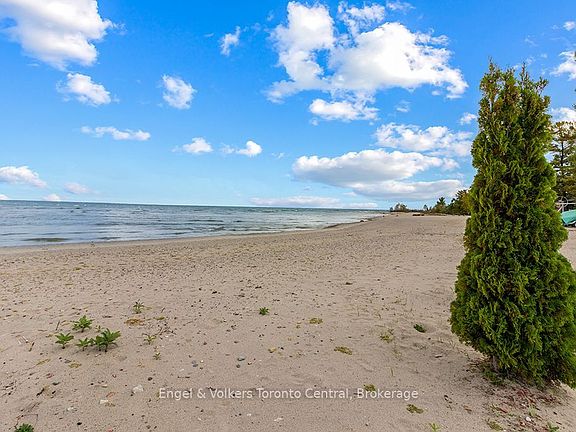 4th image of 1420 Tiny Beaches Rd N