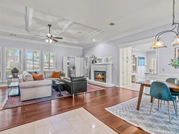 3073 Hightimber Ct, Grapevine, TX 76051