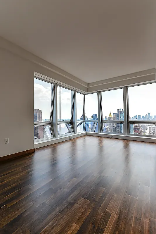 400 Fifth Avenue — Photo 2