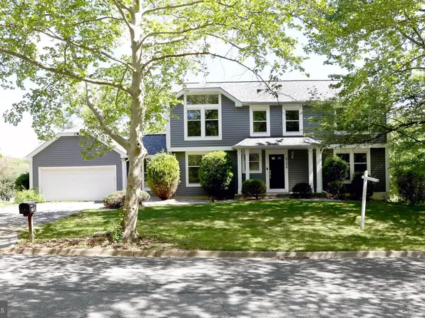 8106 Triple Crown Rd, Bowie, MD 20715
