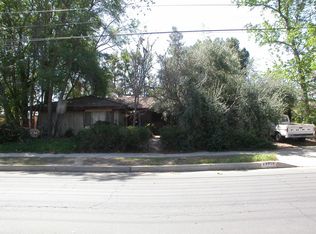 23716 Calvert St, Woodland Hills, CA 91367
