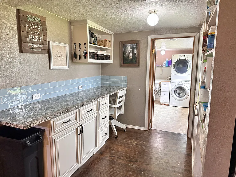 26147 Hall Rd — Photo 9