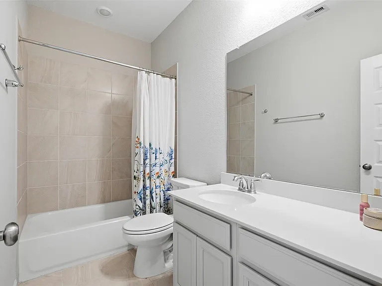 2419 Driftwood Trl — Photo 23