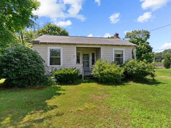 52 New St, Rehoboth, MA 02769