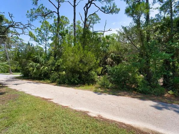 2251 Coquina Ln, Eastpoint, FL 32328