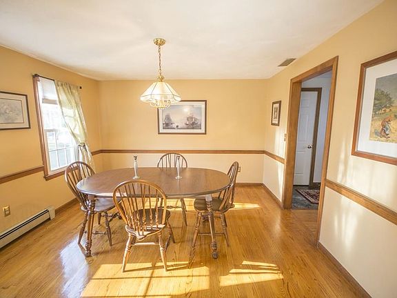 4th image of 12 Ledgeview Dr