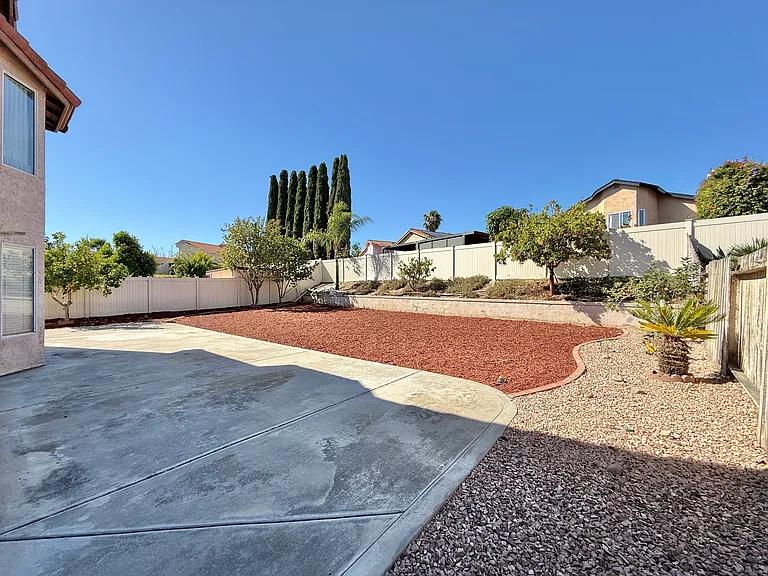 11739 Thomas Hayes Ln — Photo 18
