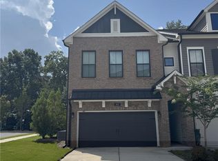 805 Kenway Ave, Roswell, GA 30076