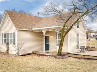 479 Washington St, Hawk Point, MO 63349