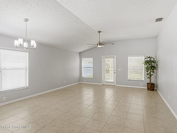 2nd image of 3814 La Flor Dr