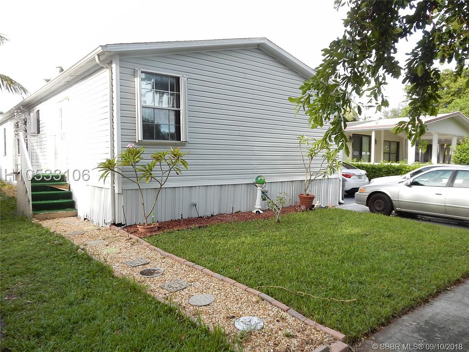 1st image of 3007 SW 51st St