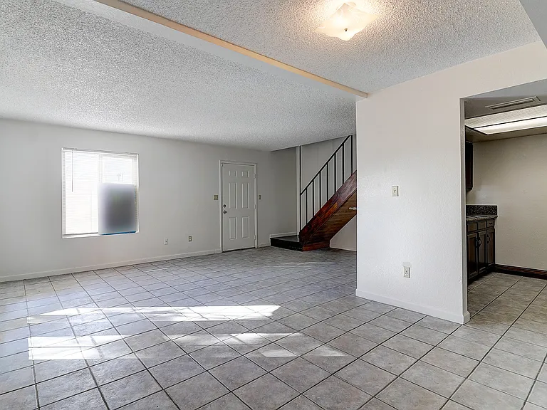 17032 N 16th Dr #7 — Photo 3