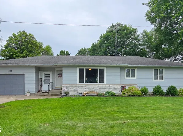 205 6th St, Woden, IA 50484