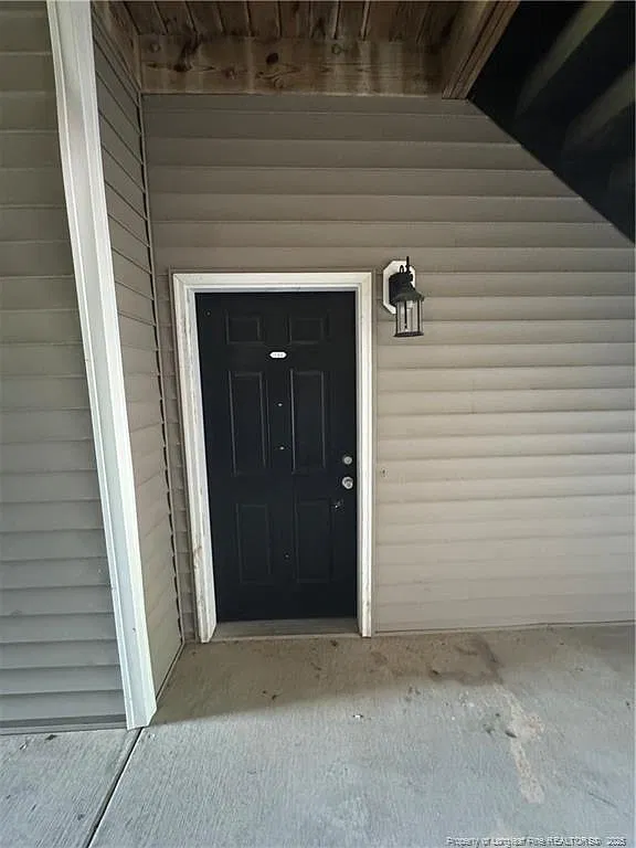 616 Marshtree Ln — Photo 3