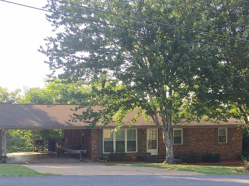1st image of 3400 Crawford Dr SE