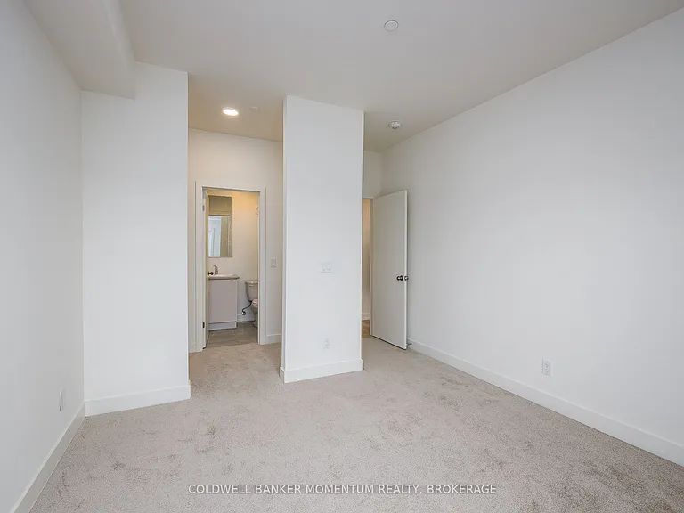 16 Melbourne Ave #311A — Photo 21