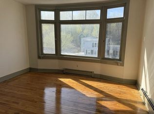 408 Central St APT 8, Franklin, NH 03235